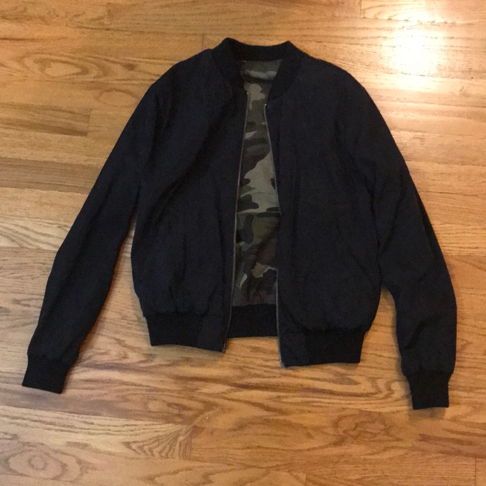 NWOT. Reversible black and camp bomber. Size small